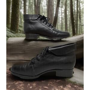 St. Johns Bay Boots Womens 6.5M Casual Lace Up Lined Bootie Black Leather Heels